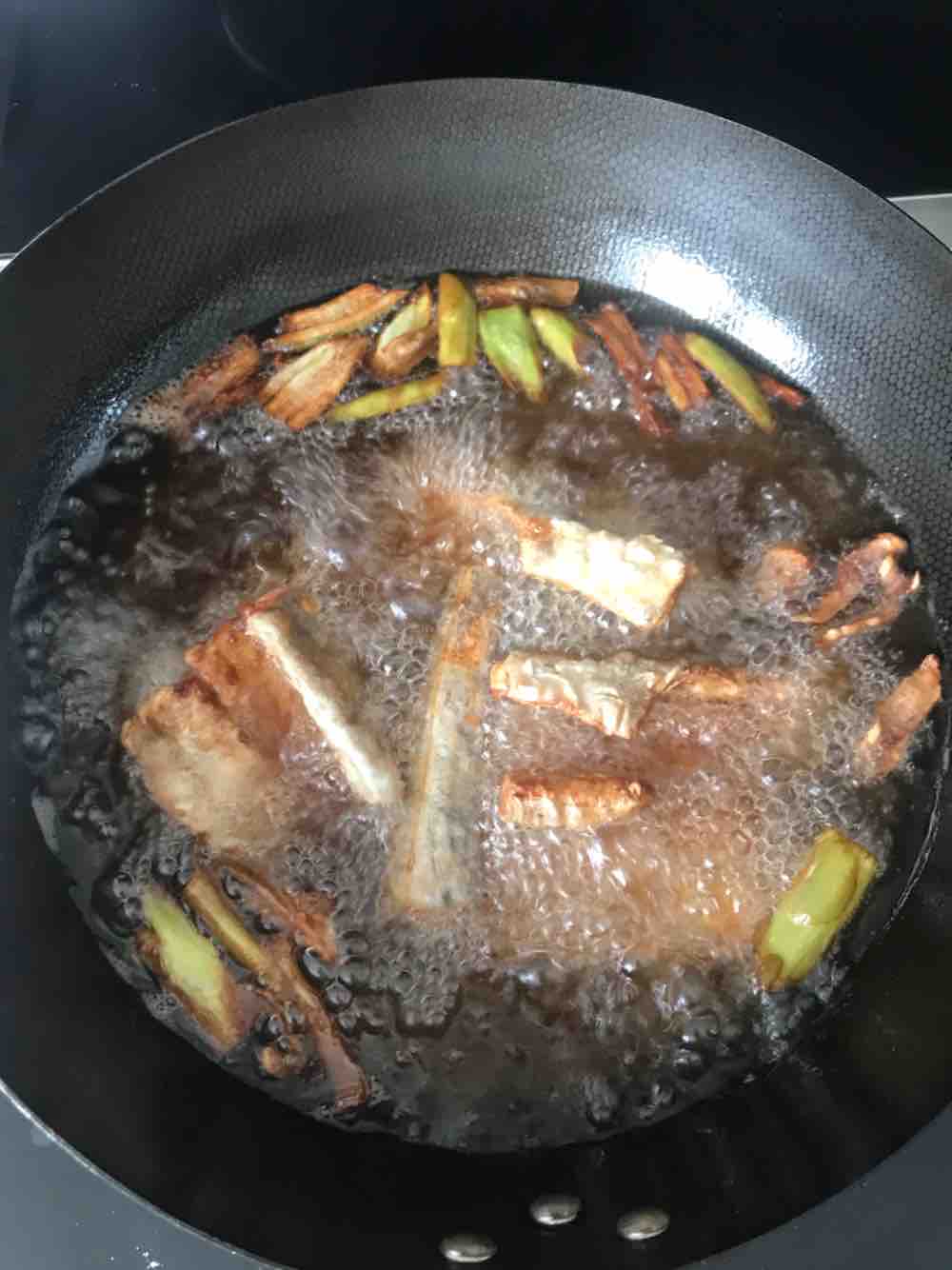 干炸刀魚的做法-咸鮮味炸菜譜-易網健康養生網 干炸刀魚的做法-咸鮮味炸菜譜