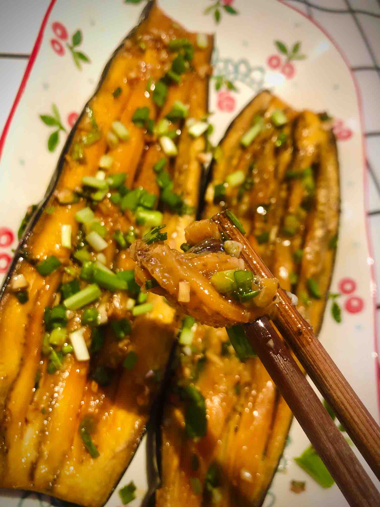 烤茄子的做法-家常味烤菜譜-易網(wǎng)健康養(yǎng)生網(wǎng) 烤茄子的做法-家常味烤菜譜