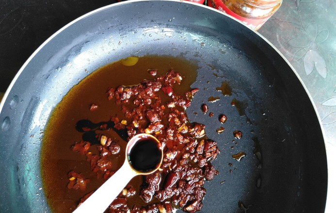 杏鮑菇蝦仁花哈醬豆腐煲的做法-香辣味燒菜譜-易網(wǎng)健康養(yǎng)生網(wǎng) 杏鮑菇蝦仁花哈醬豆腐煲的做法-香辣味燒菜譜