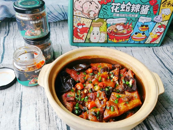 杏鮑菇蝦仁花哈醬豆腐煲的做法-香辣味燒菜譜-易網(wǎng)健康養(yǎng)生網(wǎng) 杏鮑菇蝦仁花哈醬豆腐煲的做法-香辣味燒菜譜