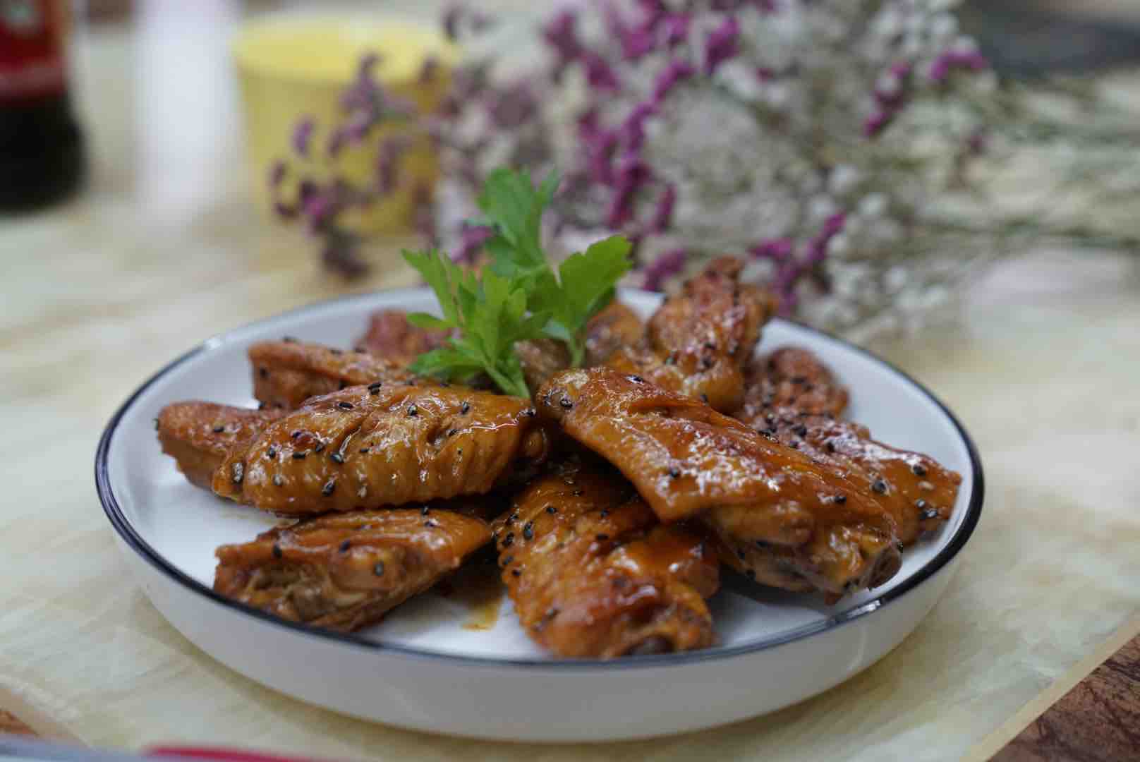 生姜可樂中翅的做法-咸鮮味燒菜譜-易網(wǎng)健康養(yǎng)生網(wǎng) 生姜可樂中翅的做法-咸鮮味燒菜譜