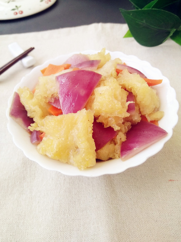 洋蔥炒魚鰾的做法-咸鮮味炒菜譜-易網健康養生網 洋蔥炒魚鰾的做法-咸鮮味炒菜譜