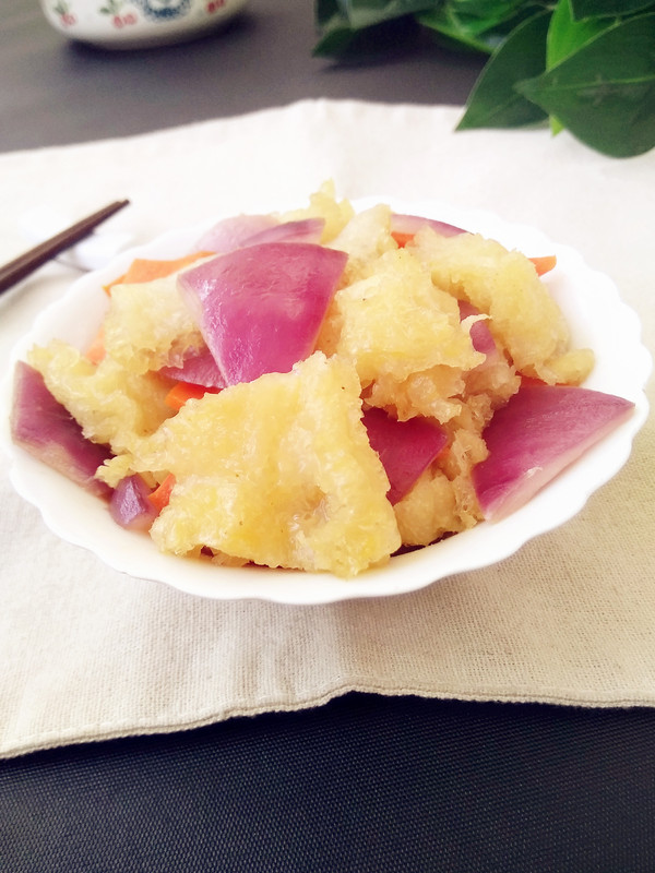 洋蔥炒魚鰾的做法-咸鮮味炒菜譜-易網健康養生網 洋蔥炒魚鰾的做法-咸鮮味炒菜譜