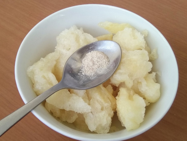 洋蔥炒魚鰾的做法-咸鮮味炒菜譜-易網健康養生網 洋蔥炒魚鰾的做法-咸鮮味炒菜譜