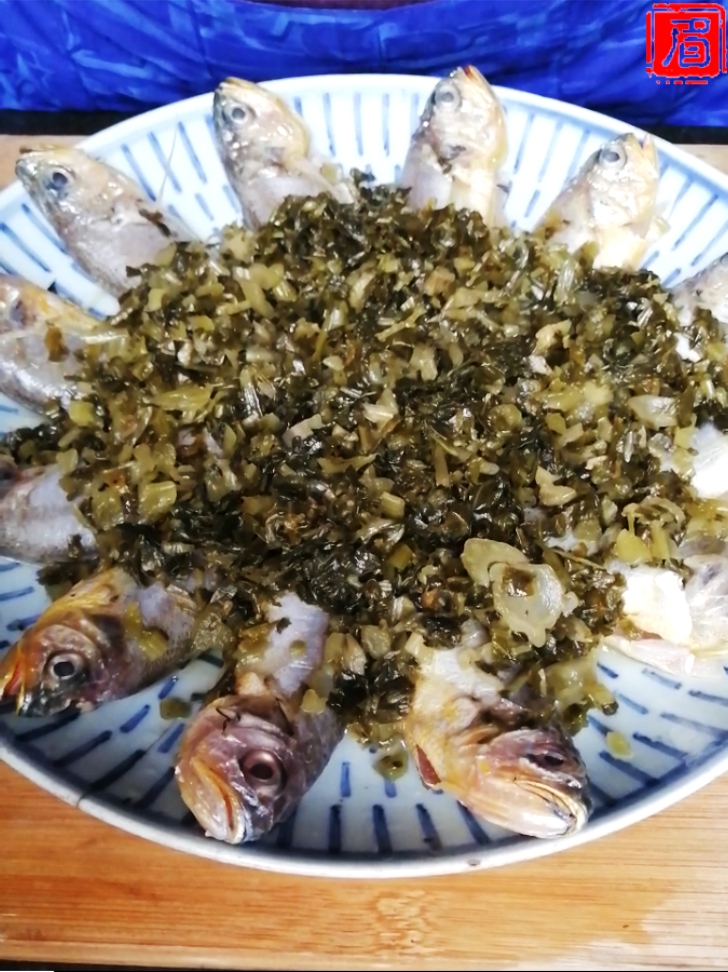 咸菜蒸小黃魚(yú)的做法-咸鮮味蒸菜譜