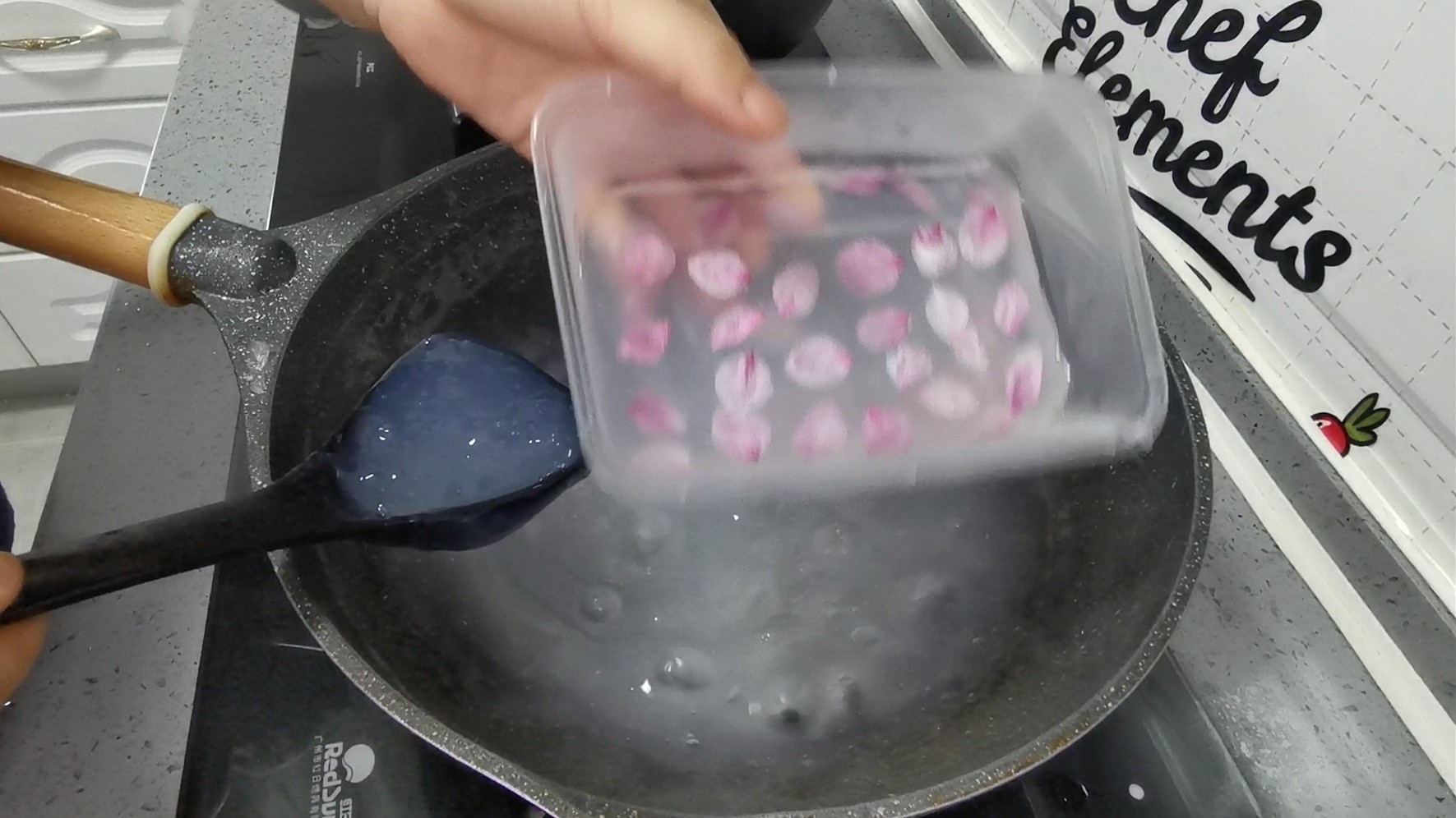 桃花涼粉的做法-家常味煮菜譜-易網健康養生網 桃花涼粉的做法-家常味煮菜譜