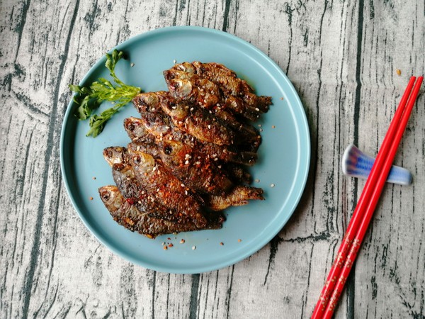 香辣小鯽魚的做法-香辣味炒菜譜