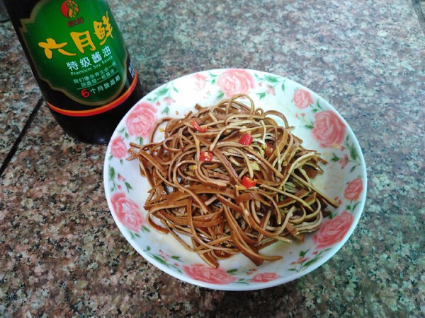 涼拌豆腐干的做法-家常味拌菜譜-易網(wǎng)健康養(yǎng)生網(wǎng) 涼拌豆腐干的做法-家常味拌菜譜