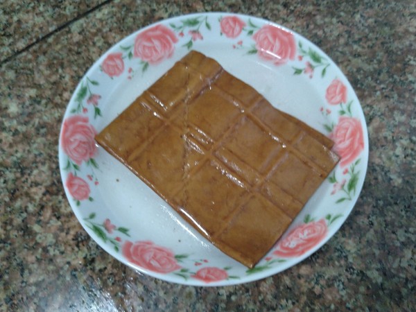 涼拌豆腐干的做法-家常味拌菜譜-易網(wǎng)健康養(yǎng)生網(wǎng) 涼拌豆腐干的做法-家常味拌菜譜