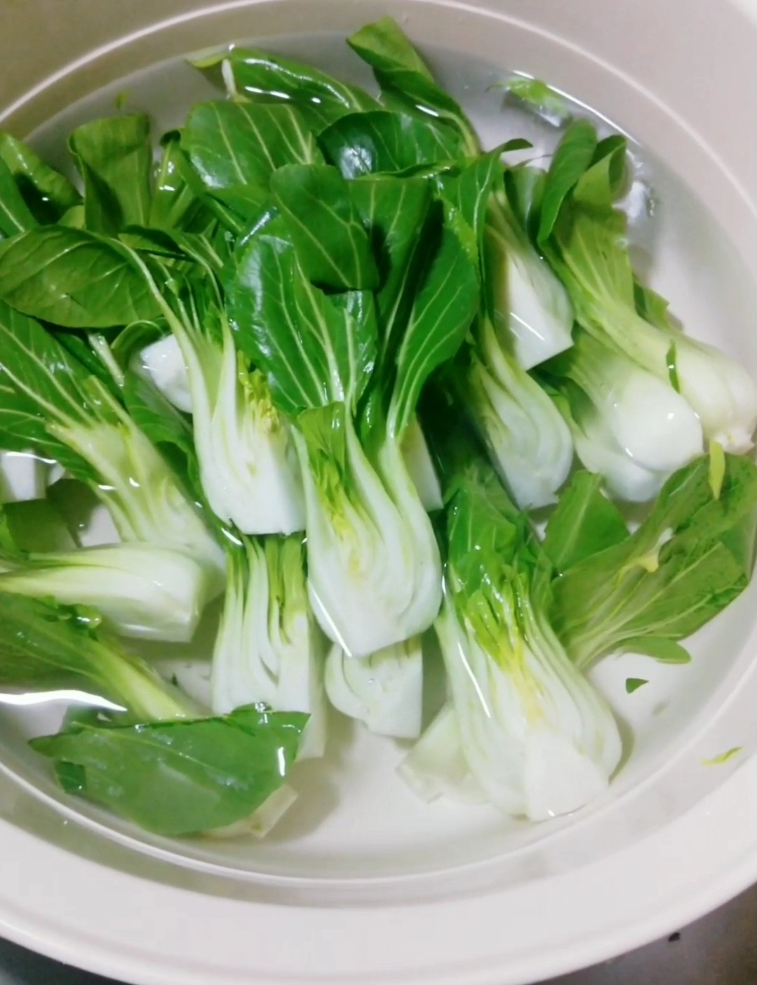 雞湯燜上海青的做法-家常味燜菜譜