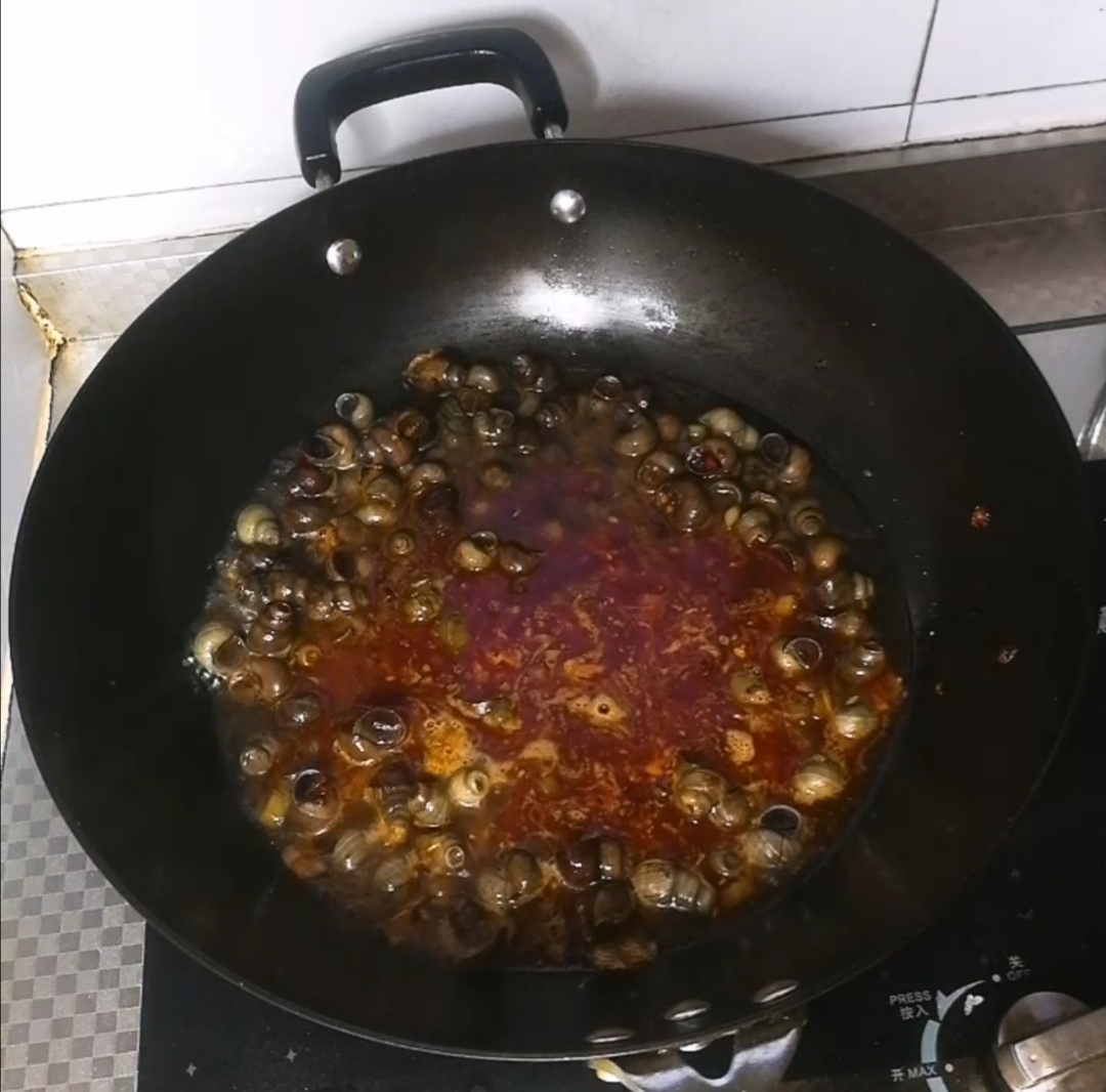 辣炒田螺的做法-香辣味炒菜譜-易網(wǎng)健康養(yǎng)生網(wǎng) 辣炒田螺的做法-香辣味炒菜譜