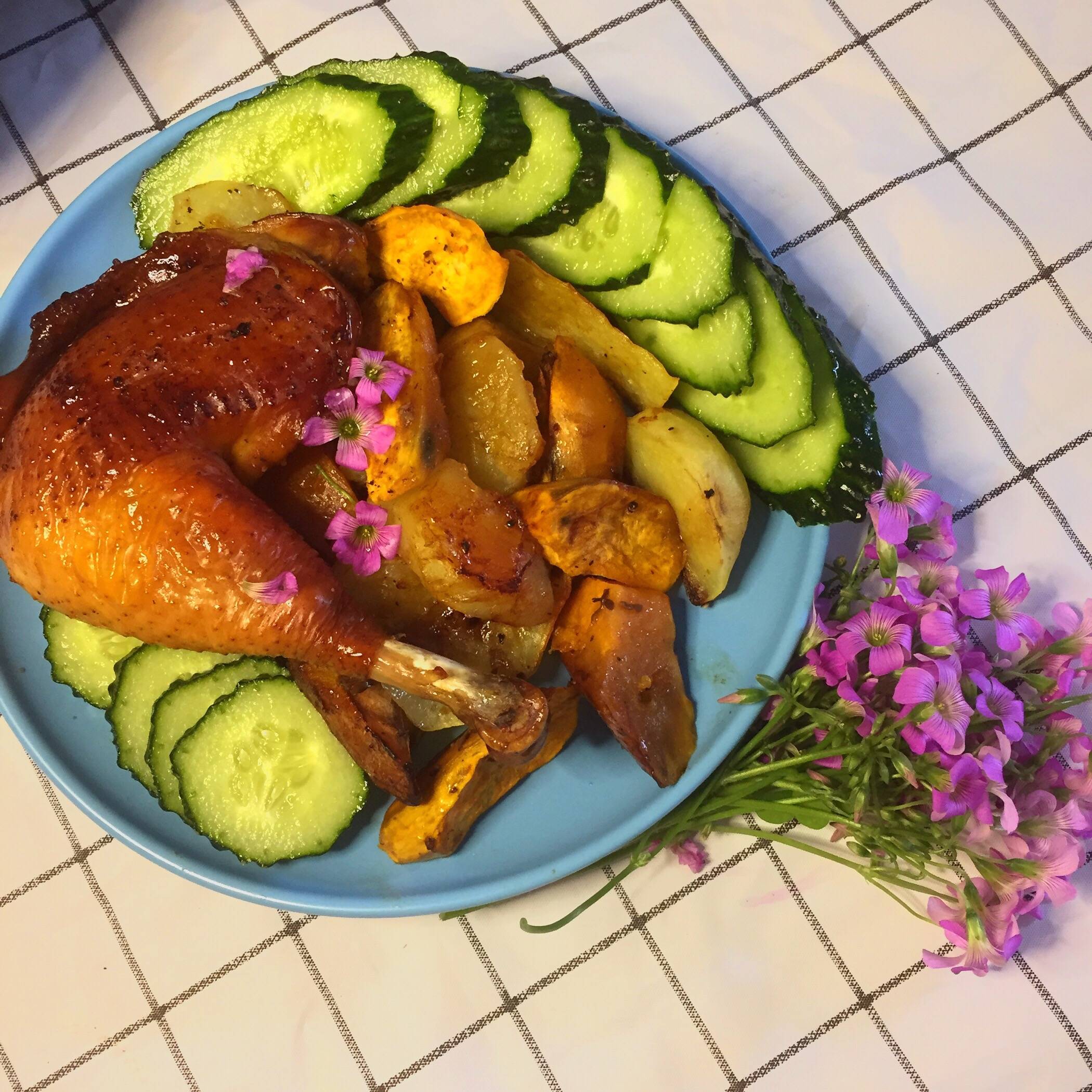 快手烤箱菜集合之烤脆皮雞腿(含薯塊)的做法-家常味烤菜譜-易網健康養生網 快手烤箱菜集合之烤脆皮雞腿(含薯塊)的做法-家常味烤菜譜