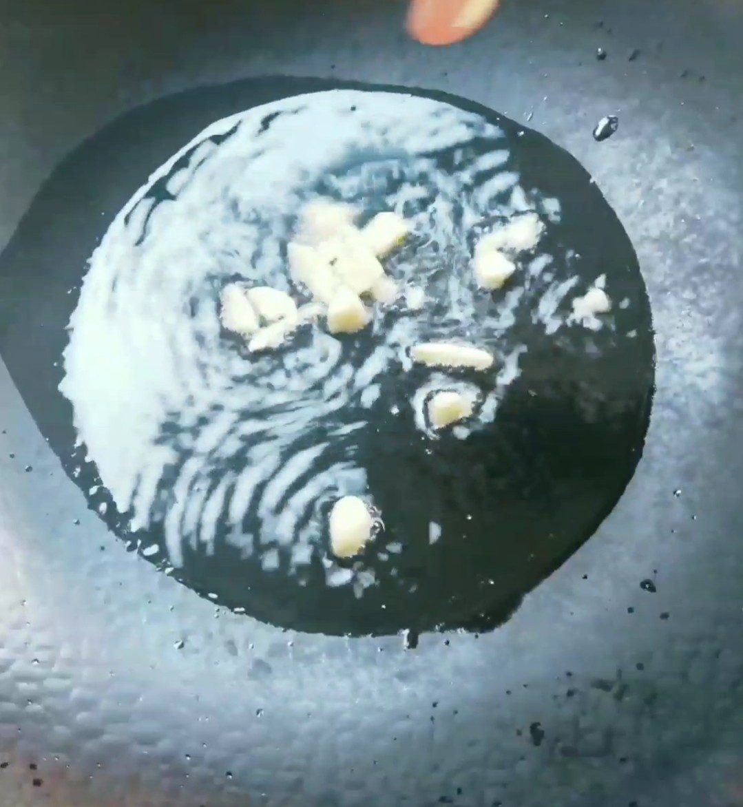 雞湯燜上海青的做法-家常味燜菜譜