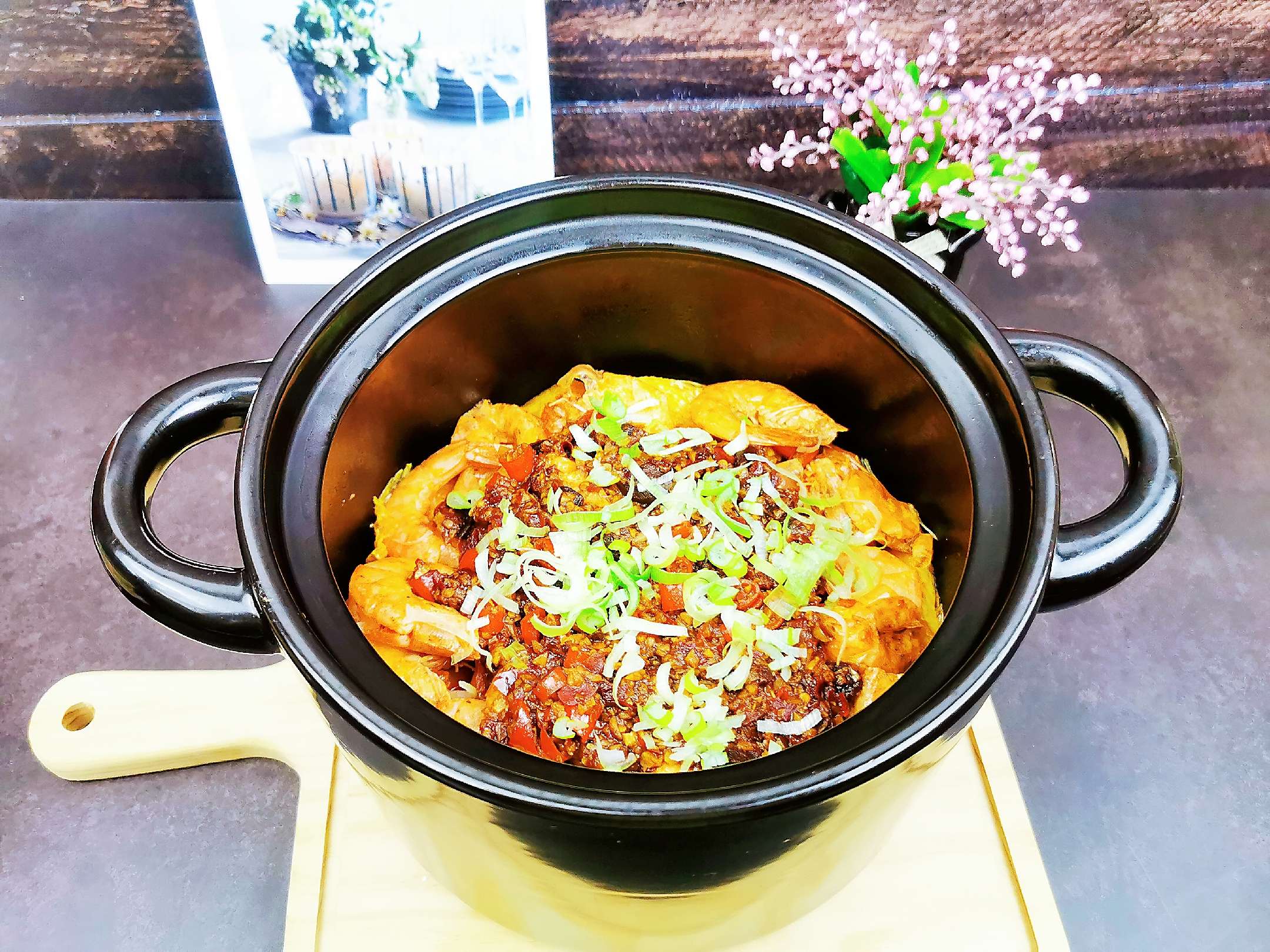 蒜蓉豆腐燒蝦煲的做法-咸鮮味燒菜譜