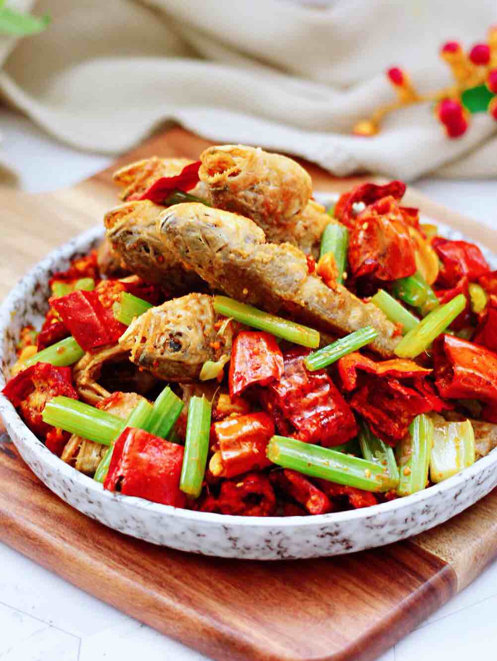 香脆椒干煸黃花魚的做法-香辣味干煸菜譜