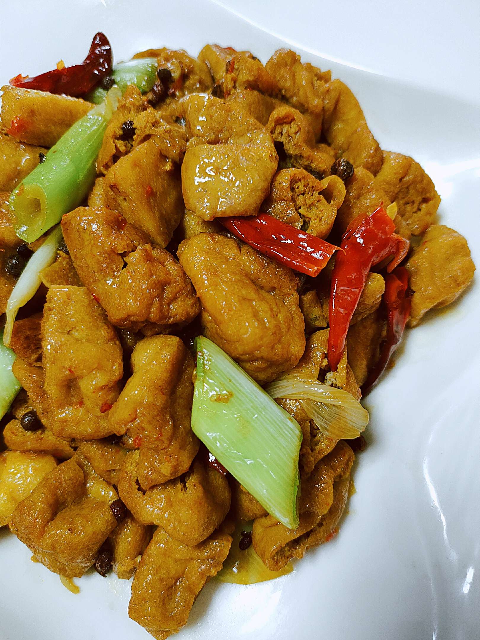 麻辣賽肥腸的做法-麻辣味炒菜譜-易網健康養生網 麻辣賽肥腸的做法-麻辣味炒菜譜