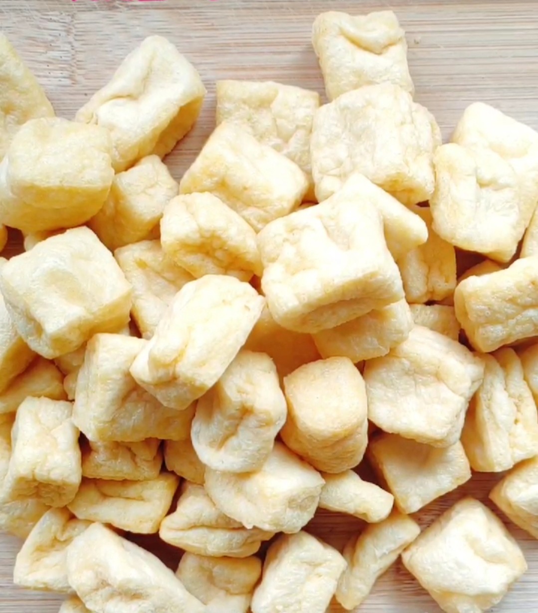 麻辣賽肥腸的做法-麻辣味炒菜譜-易網<a href=http://www.jsjjzhkt.cn/ target=_blank class=infotextkey>健康養生</a>網 麻辣賽肥腸的做法-麻辣味炒菜譜