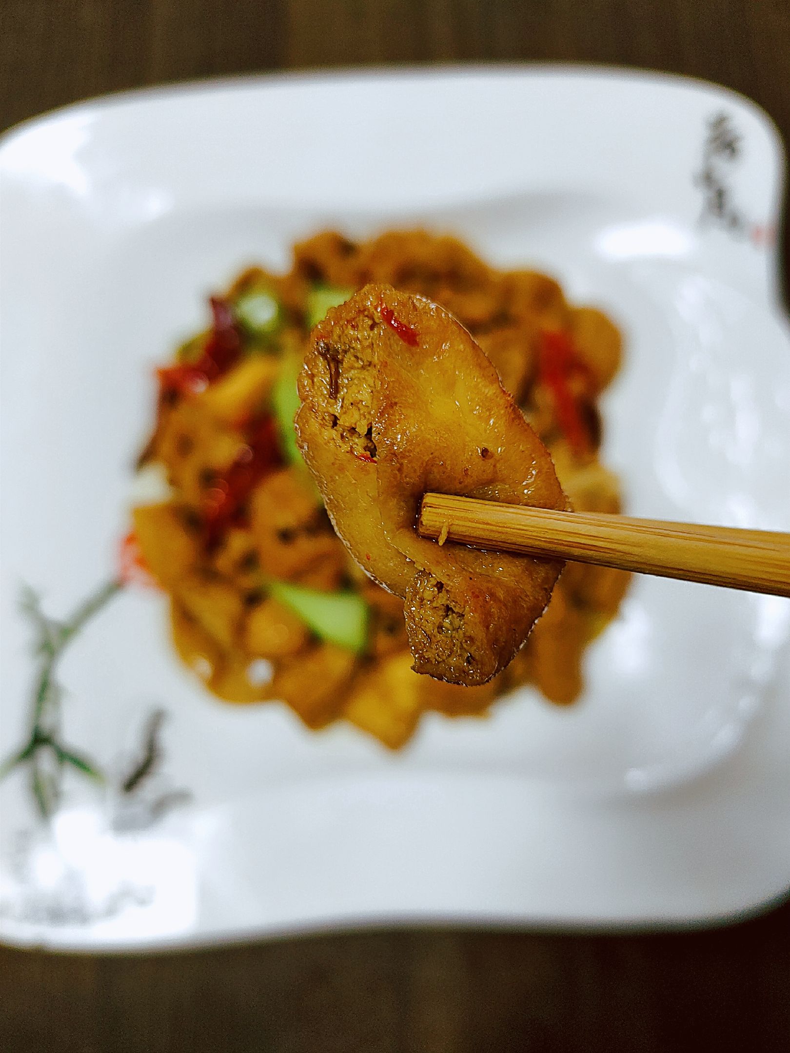 麻辣賽肥腸的做法-麻辣味炒菜譜-易網健康養生網 麻辣賽肥腸的做法-麻辣味炒菜譜