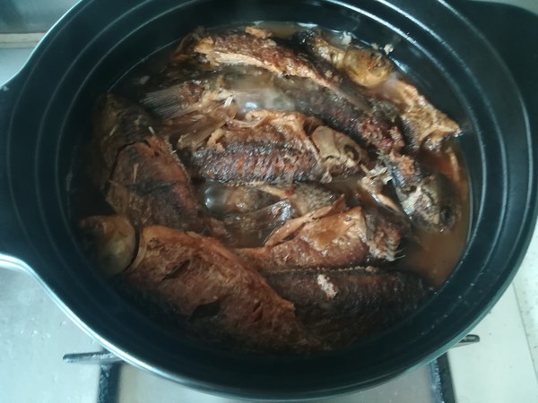 糖醋酥鯽魚的做法-家常味燉菜譜-易網健康養生網 糖醋酥鯽魚的做法-家常味燉菜譜