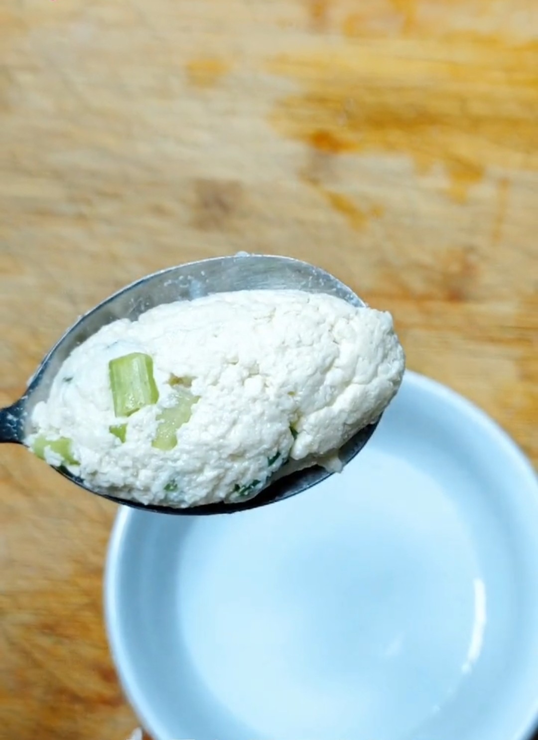 小蔥拌豆腐的做法-蔥香味拌菜譜-易網健康養生網 小蔥拌豆腐的做法-蔥香味拌菜譜