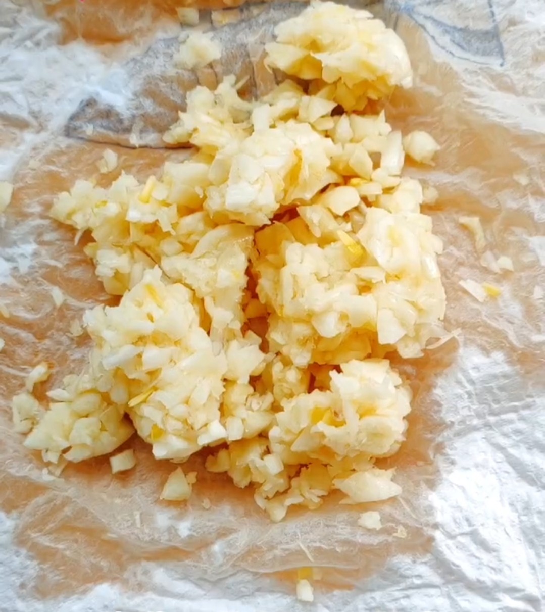 菊花茄子的做法-蒜香味蒸菜譜-易網健康養生網 菊花茄子的做法-蒜香味蒸菜譜