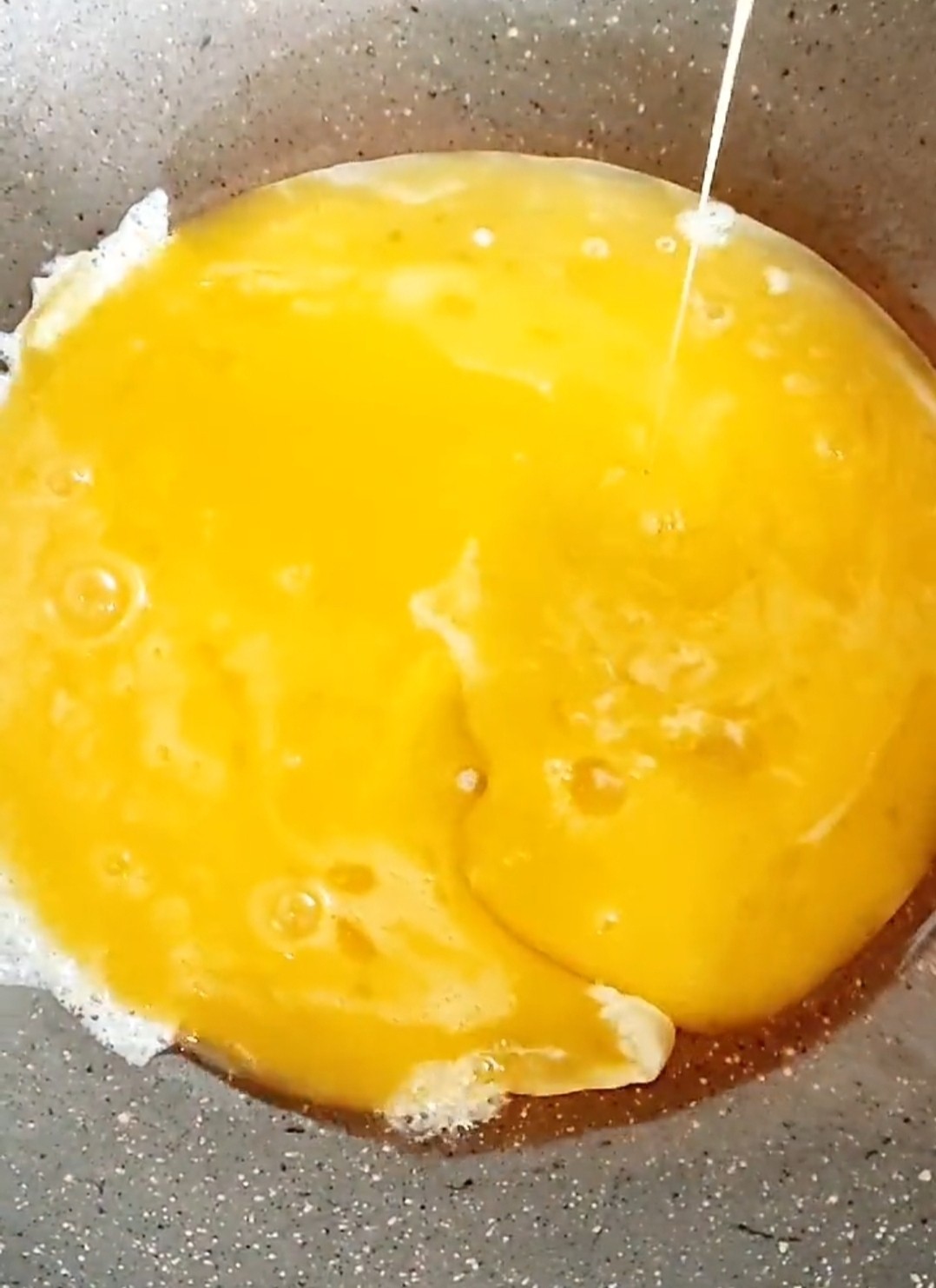 番茄炒蛋的做法-酸甜味炒菜譜