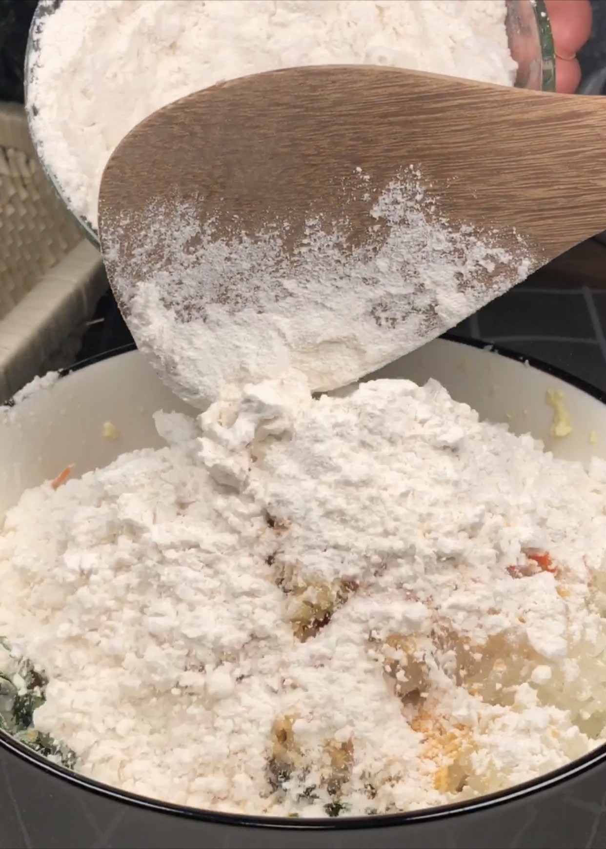 豆腐丸子的做法-家常味炸菜譜-易網健康養生網 豆腐丸子的做法-家常味炸菜譜