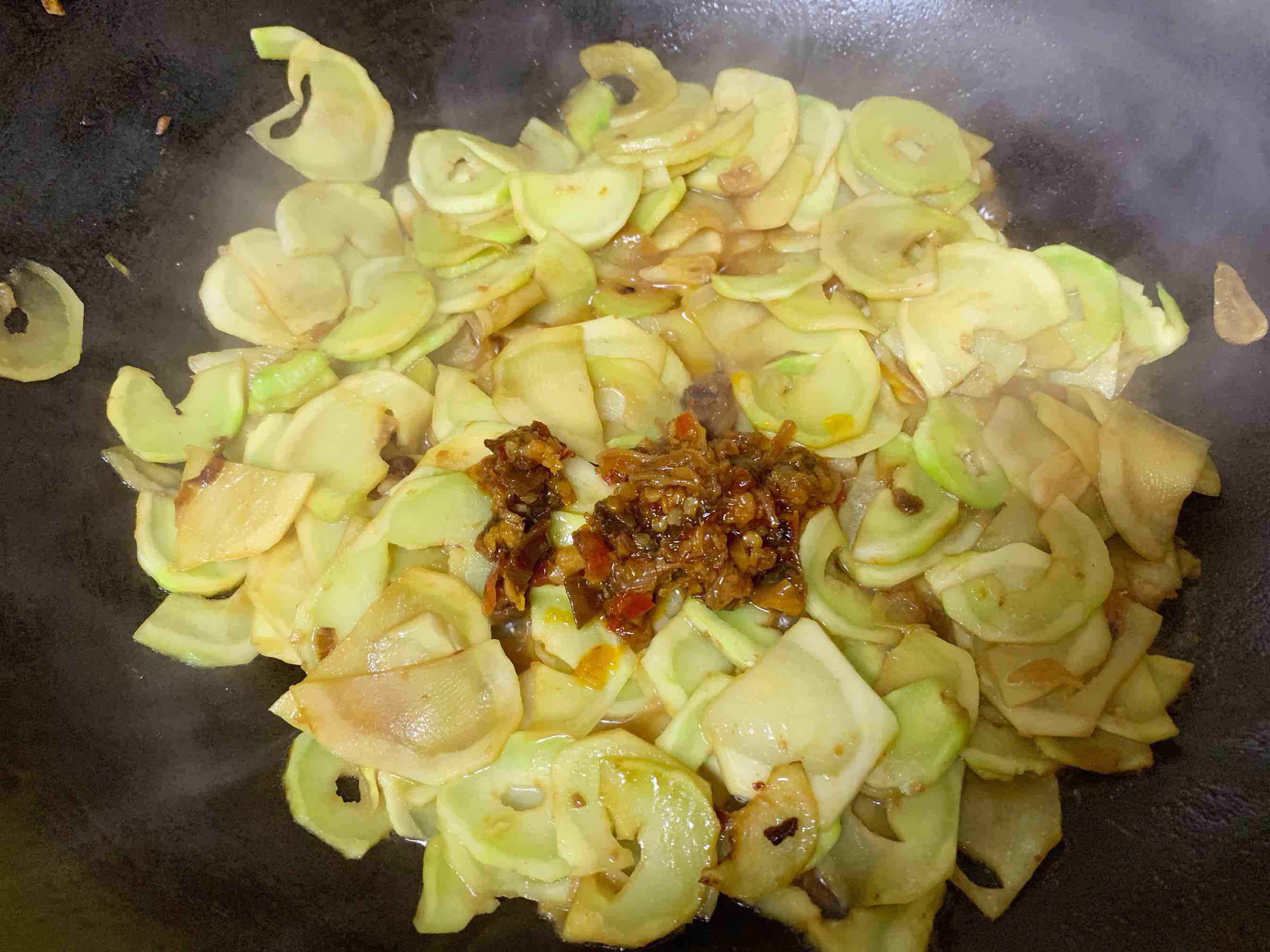 杏鮑菇蝦仁花蛤醬炒兒菜的做法-香辣味炒菜譜-易網(wǎng)健康養(yǎng)生網(wǎng) 杏鮑菇蝦仁花蛤醬炒兒菜的做法-香辣味炒菜譜