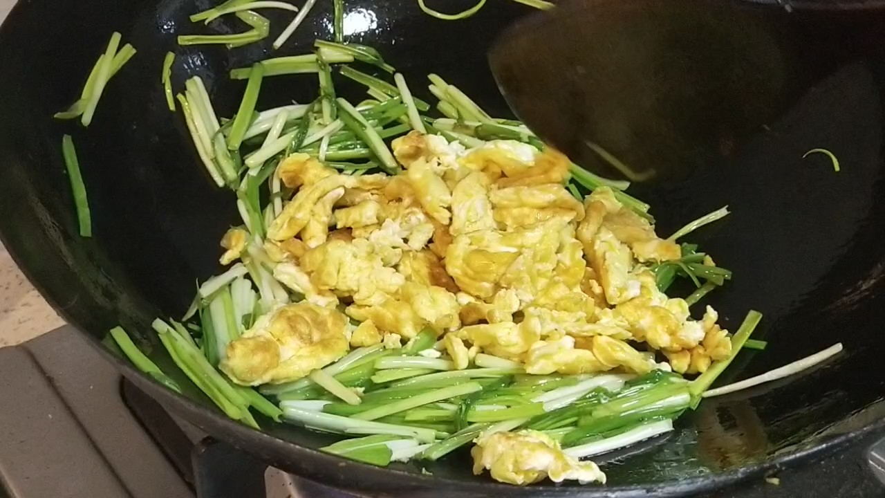 蒜苗炒雞蛋的做法-家常味炒菜譜-易網健康養生網 蒜苗炒雞蛋的做法-家常味炒菜譜