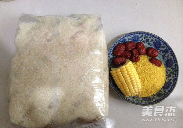 玉米粥的做法-家常味煮菜譜-易網<a href=http://www.jsjjzhkt.cn/ target=_blank class=infotextkey>健康養生</a>網 玉米粥的做法-家常味煮菜譜