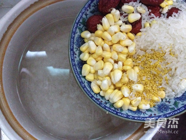 玉米粥的做法-家常味煮菜譜-易網健康養生網 玉米粥的做法-家常味煮菜譜