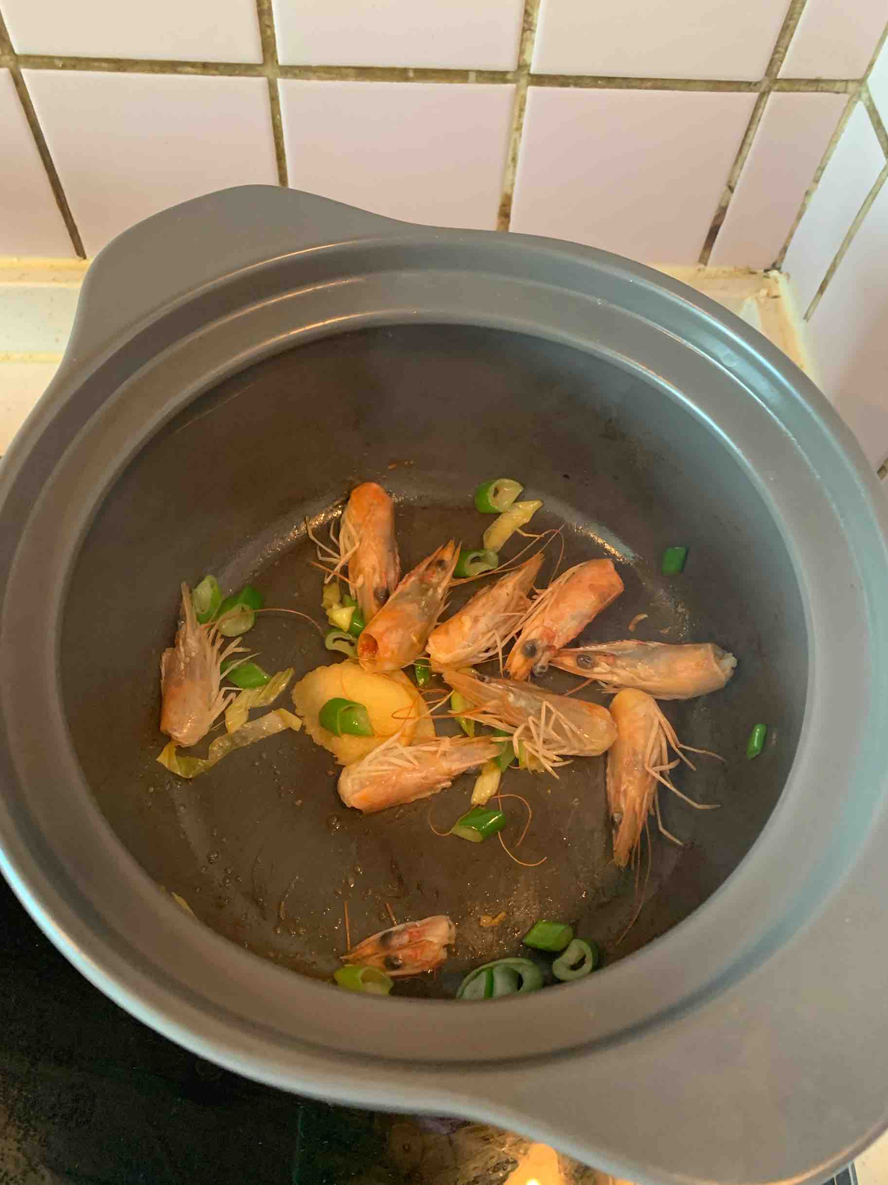 南瓜蝦煲的做法-咸鮮味煲菜譜-易網<a href=http://www.jsjjzhkt.cn/ target=_blank class=infotextkey>健康養生</a>網 南瓜蝦煲的做法-咸鮮味煲菜譜