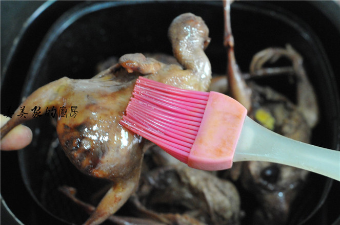 皮薄多汁的烤鵪鶉的做法-家常味烤菜譜-易網健康養生網 皮薄多汁的烤鵪鶉的做法-家常味烤菜譜