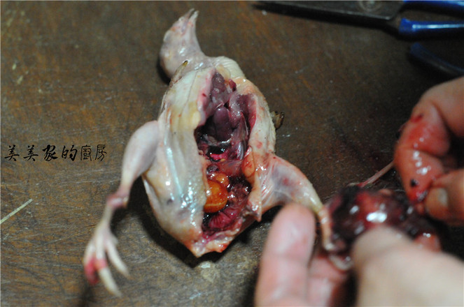 皮薄多汁的烤鵪鶉的做法-家常味烤菜譜-易網<a href=http://www.jsjjzhkt.cn/ target=_blank class=infotextkey>健康養生</a>網 皮薄多汁的烤鵪鶉的做法-家常味烤菜譜