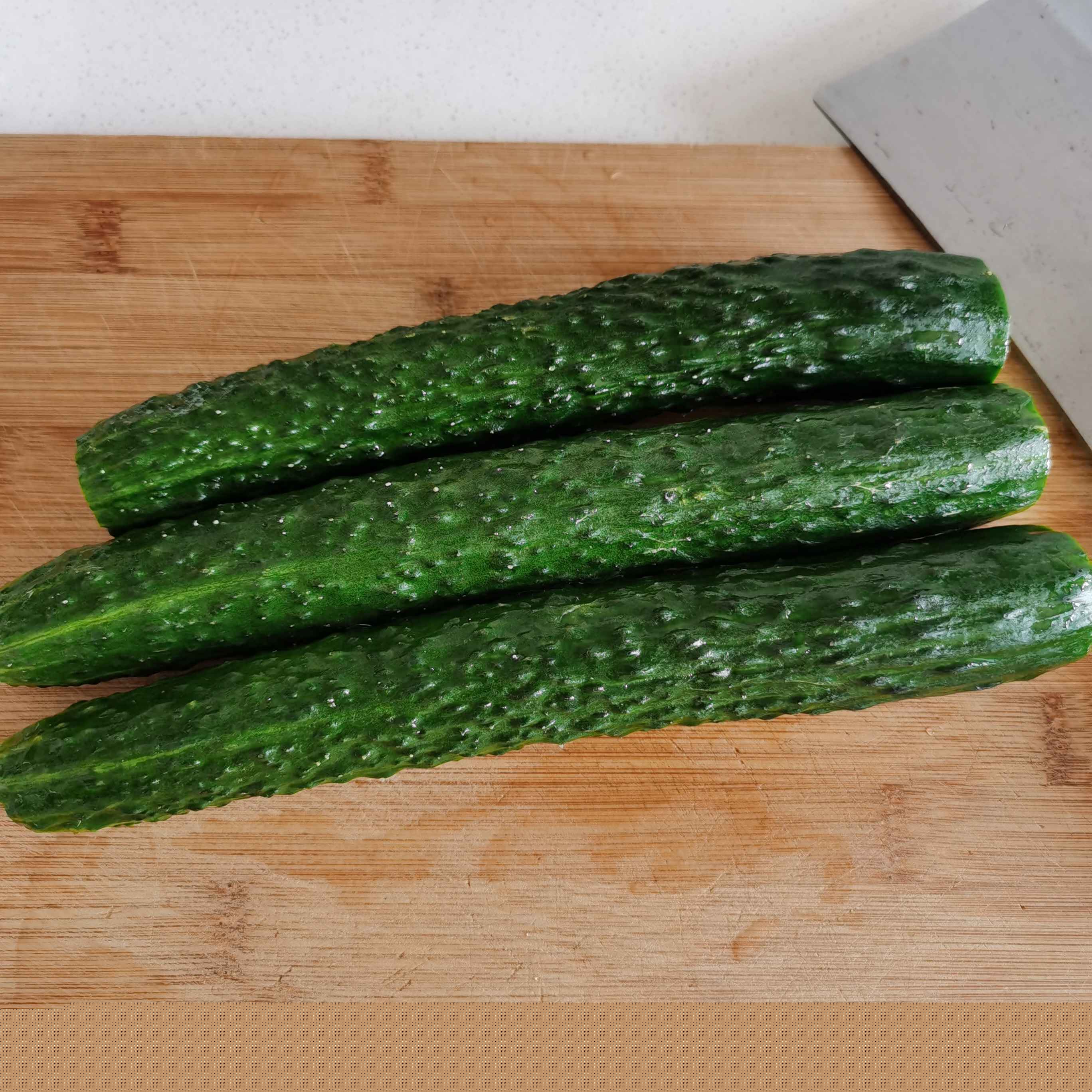 超級好吃的涼拌黃瓜的做法-家常味拌菜譜-易網健康養生網 超級好吃的涼拌黃瓜的做法-家常味拌菜譜