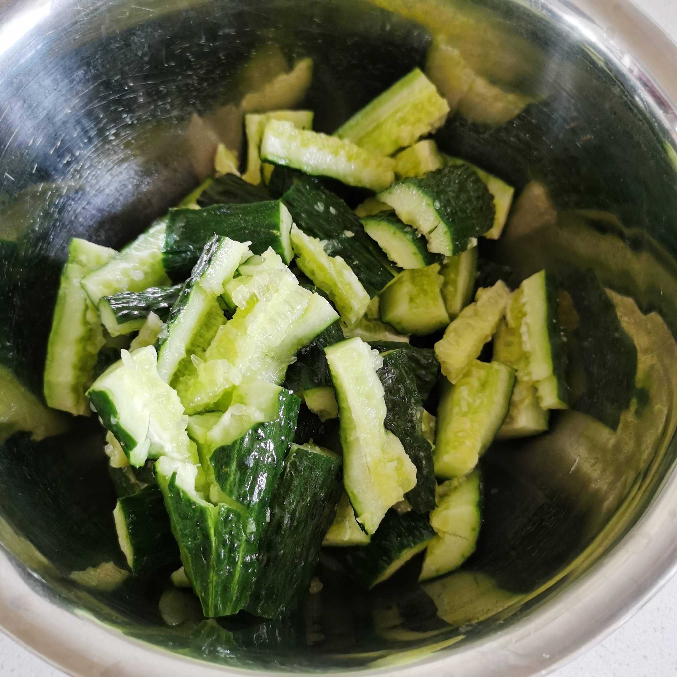 超級好吃的涼拌黃瓜的做法-家常味拌菜譜-易網健康養生網 超級好吃的涼拌黃瓜的做法-家常味拌菜譜