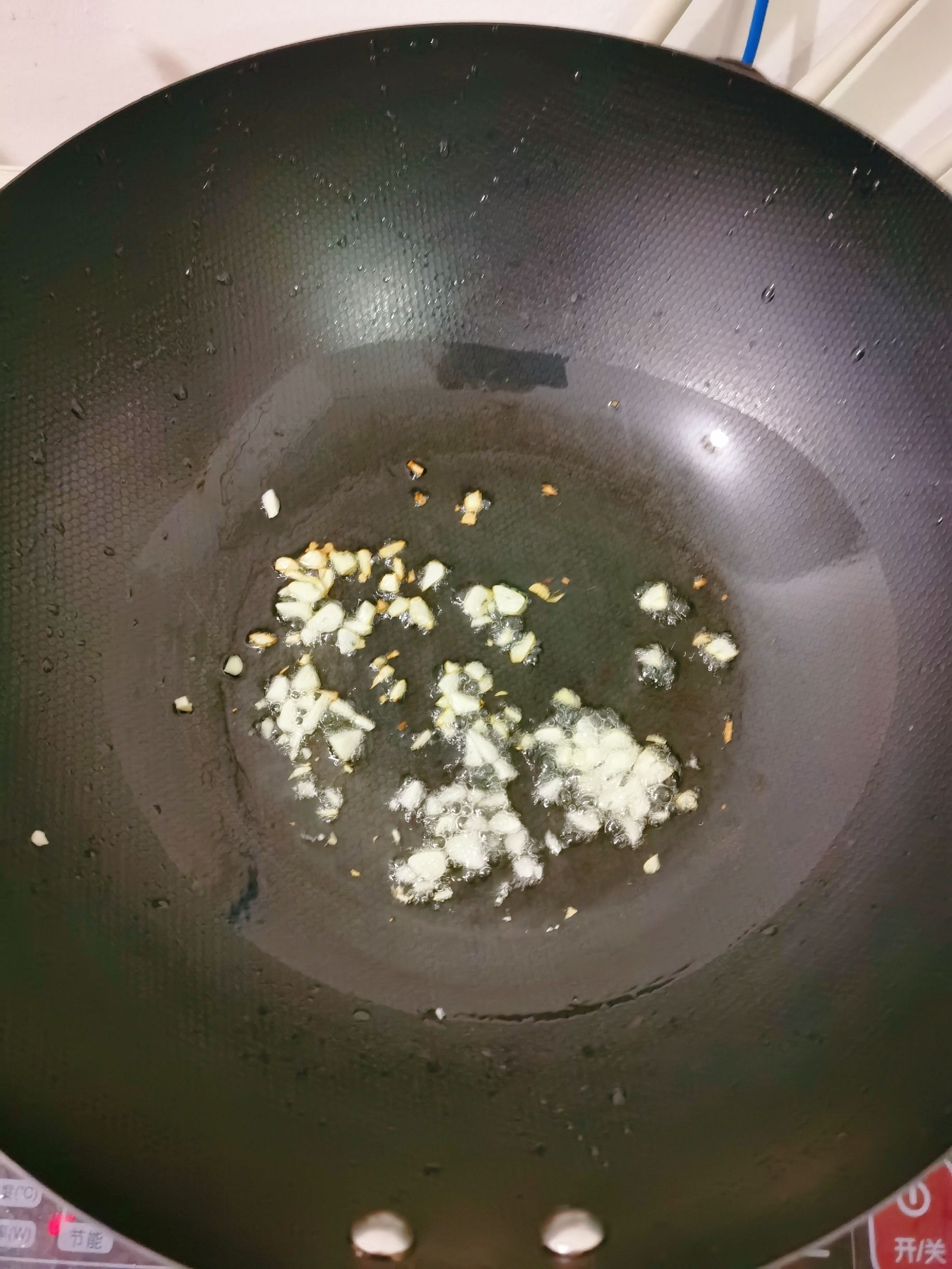 辣椒炒蘑菇的做法-咸鮮味炒菜譜-易網健康養生網 辣椒炒蘑菇的做法-咸鮮味炒菜譜