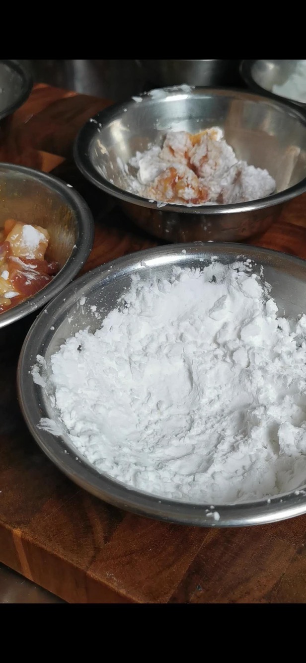 鳳梨咕嚕肉的做法-酸甜味炒菜譜