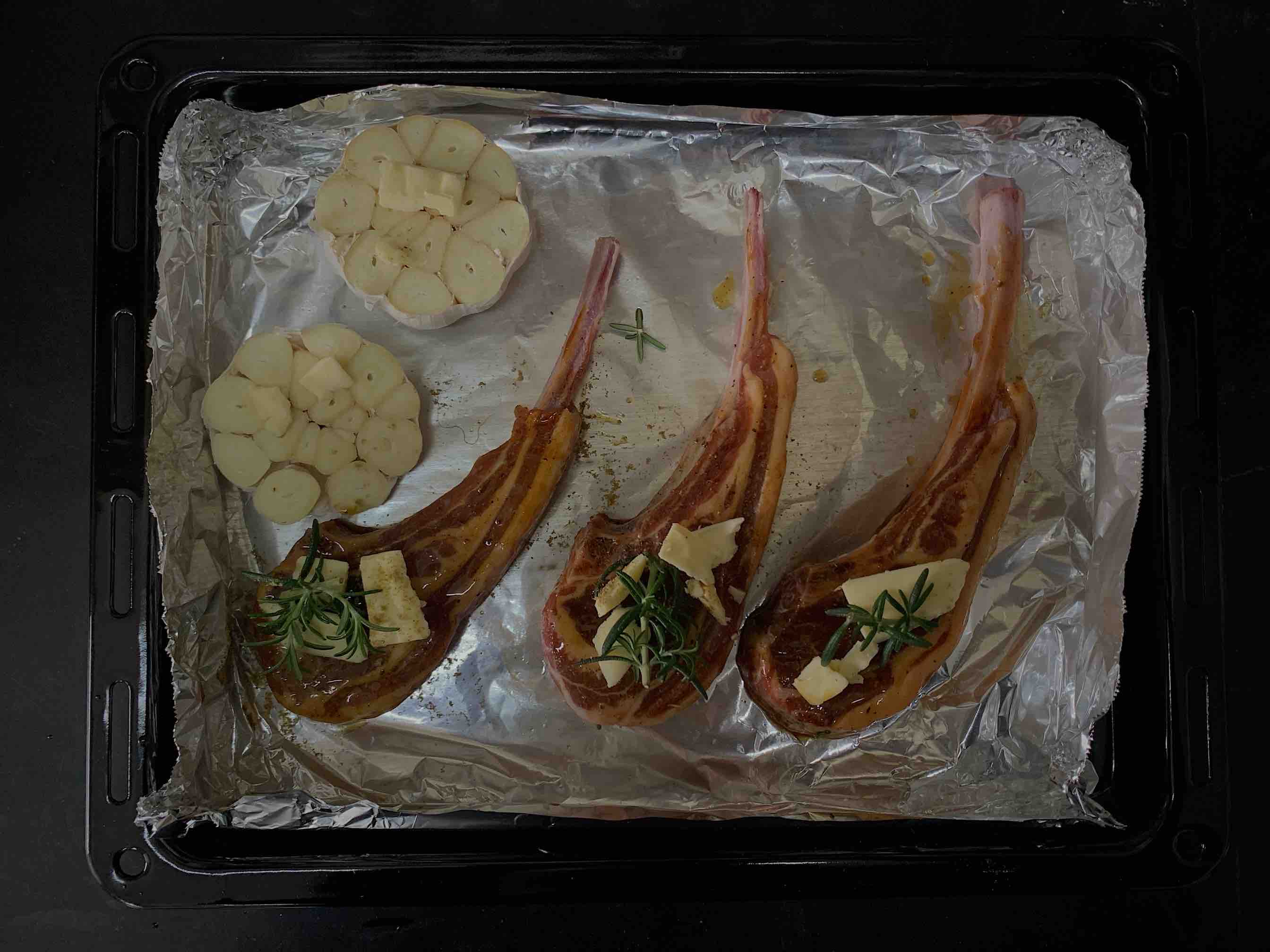 慢烤法式羊排的做法-咸鮮味烤菜譜-易網(wǎng)健康養(yǎng)生網(wǎng) 慢烤法式羊排的做法-咸鮮味烤菜譜