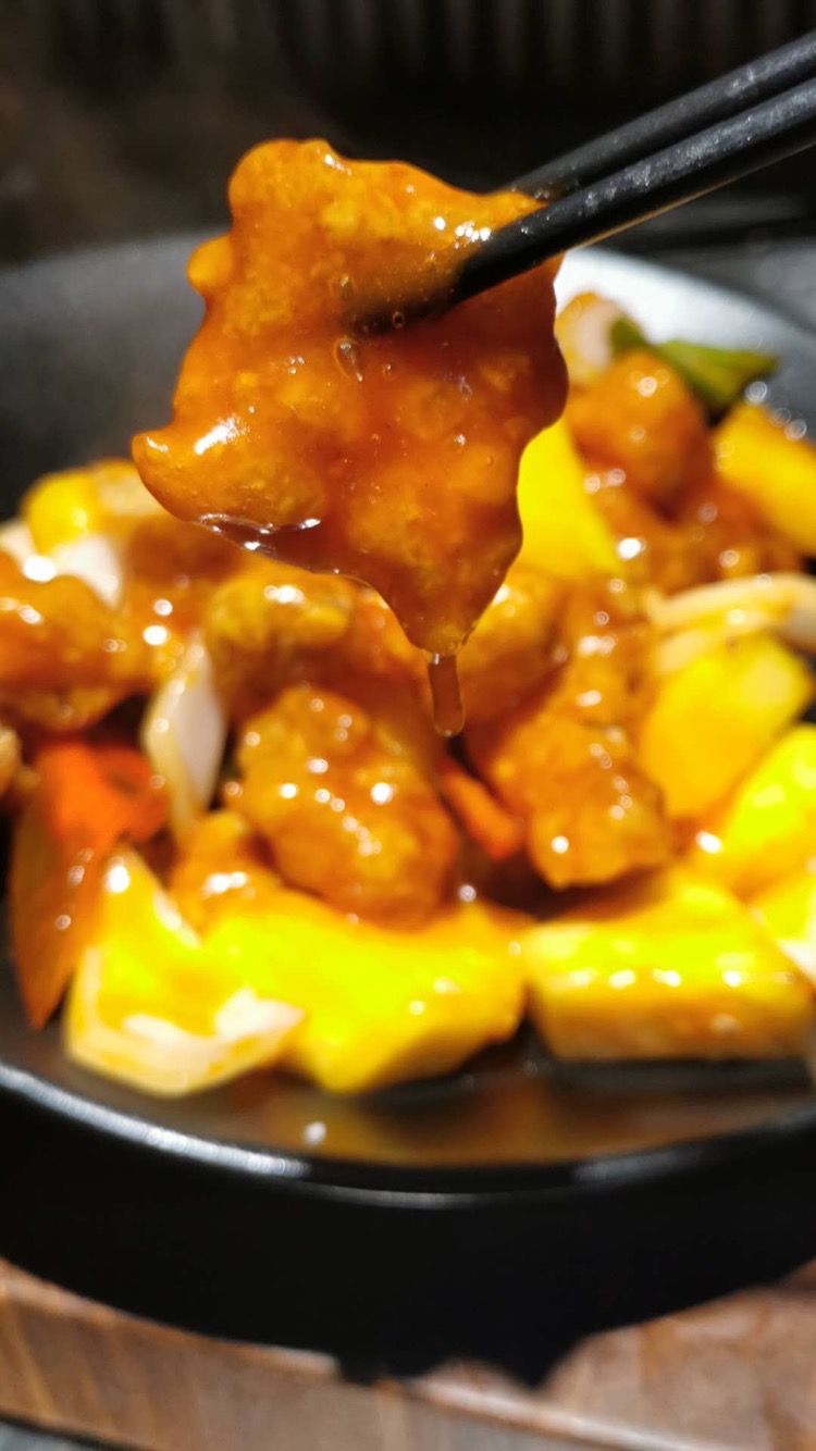 鳳梨咕嚕肉的做法-酸甜味炒菜譜