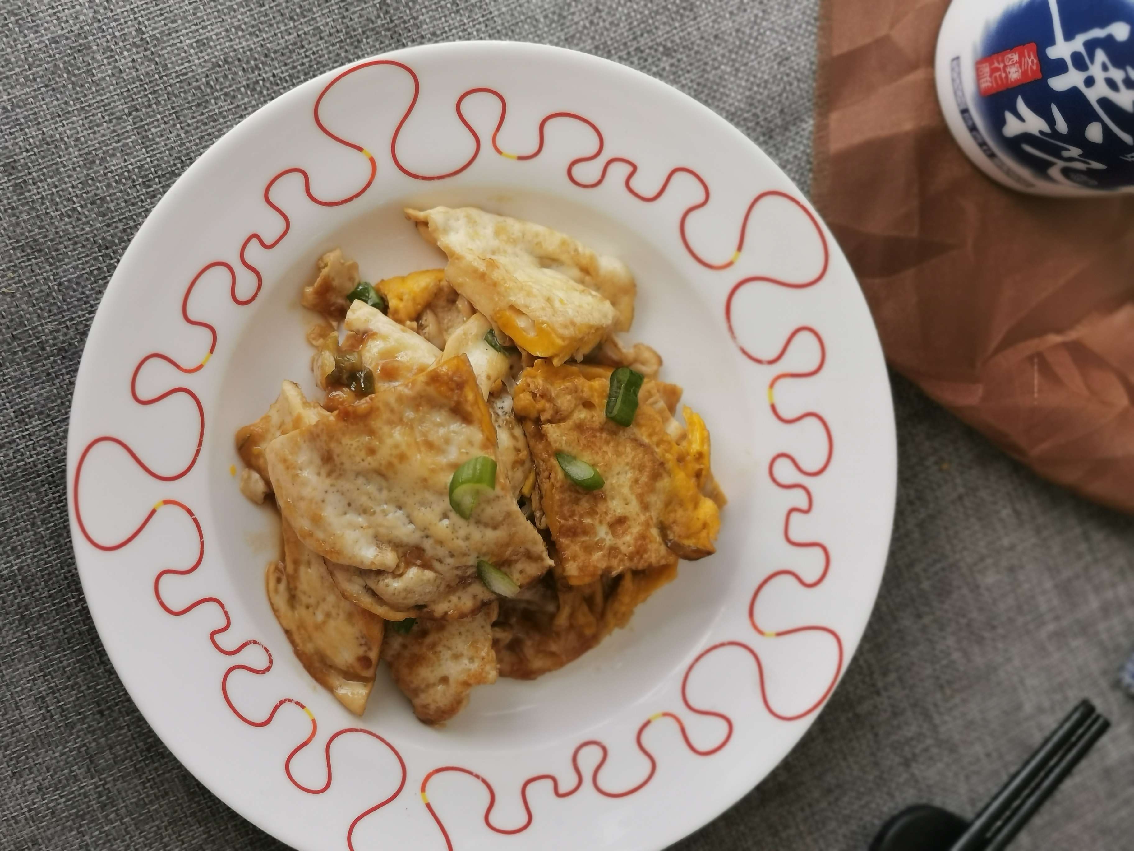 紅燒雞蛋的做法-咸鮮味燒菜譜-易網健康養生網 紅燒雞蛋的做法-咸鮮味燒菜譜