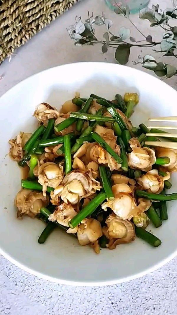 蒜薹炒扇貝的做法-蒜香味炒菜譜-易網健康養生網 蒜薹炒扇貝的做法-蒜香味炒菜譜