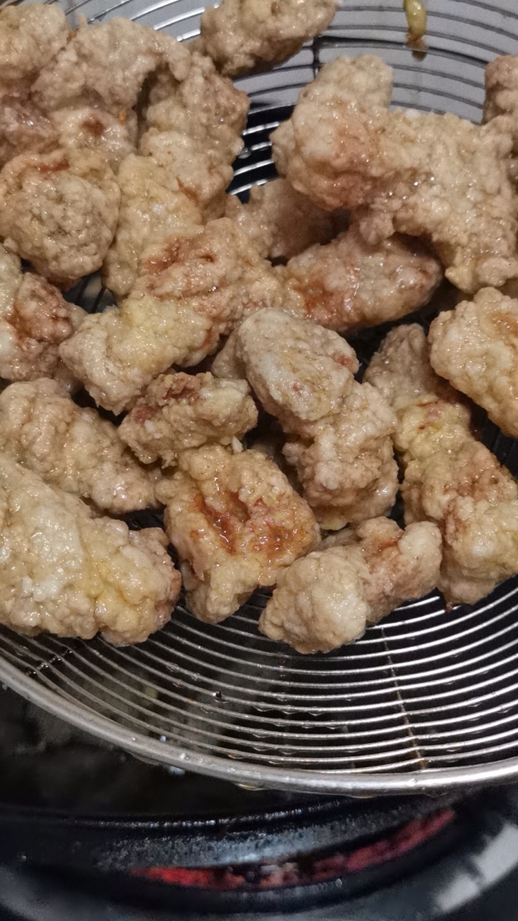 鳳梨咕嚕肉的做法-酸甜味炒菜譜