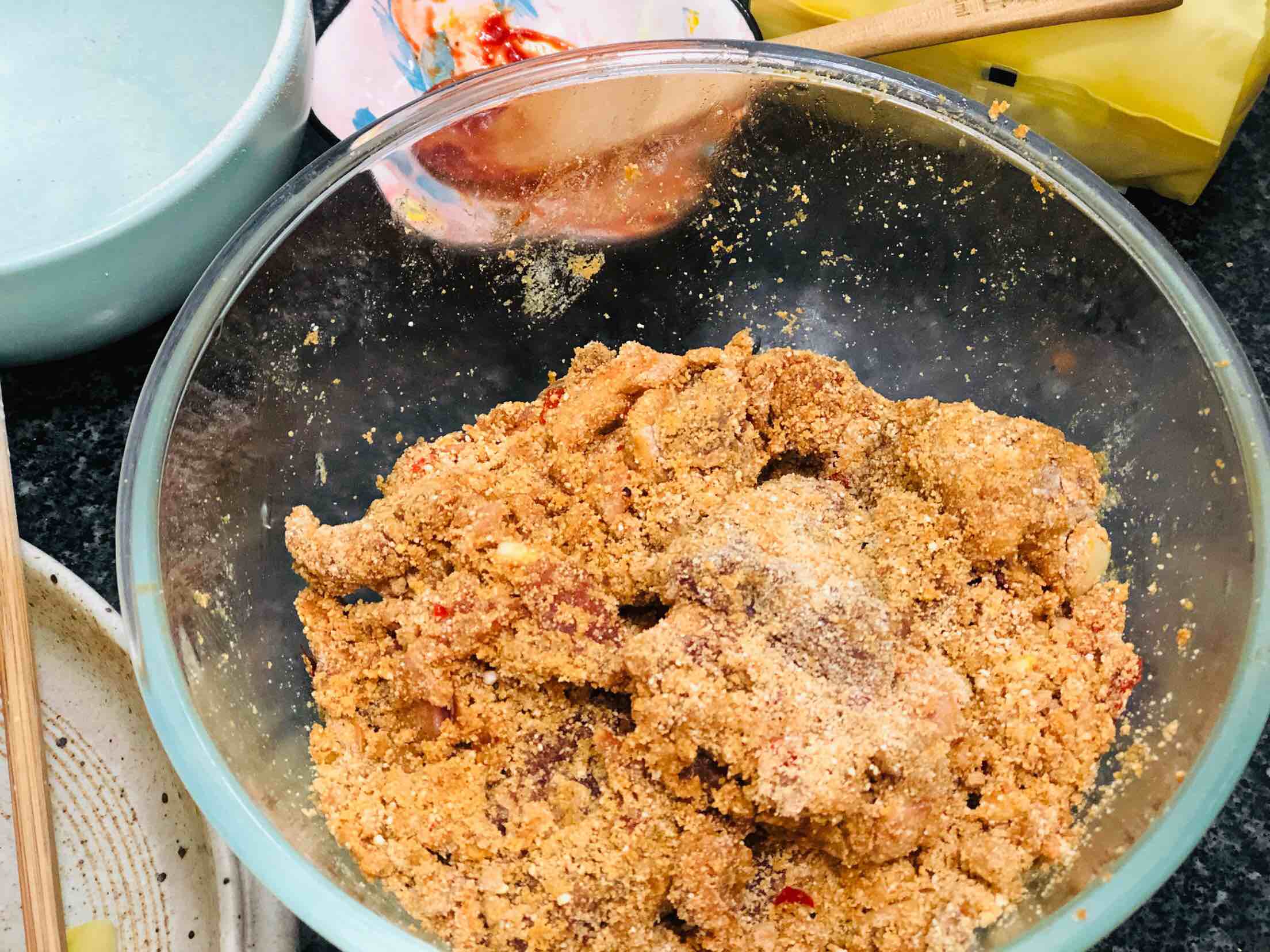 粉蒸排骨的做法-香辣味蒸菜譜-易網健康養生網 粉蒸排骨的做法-香辣味蒸菜譜