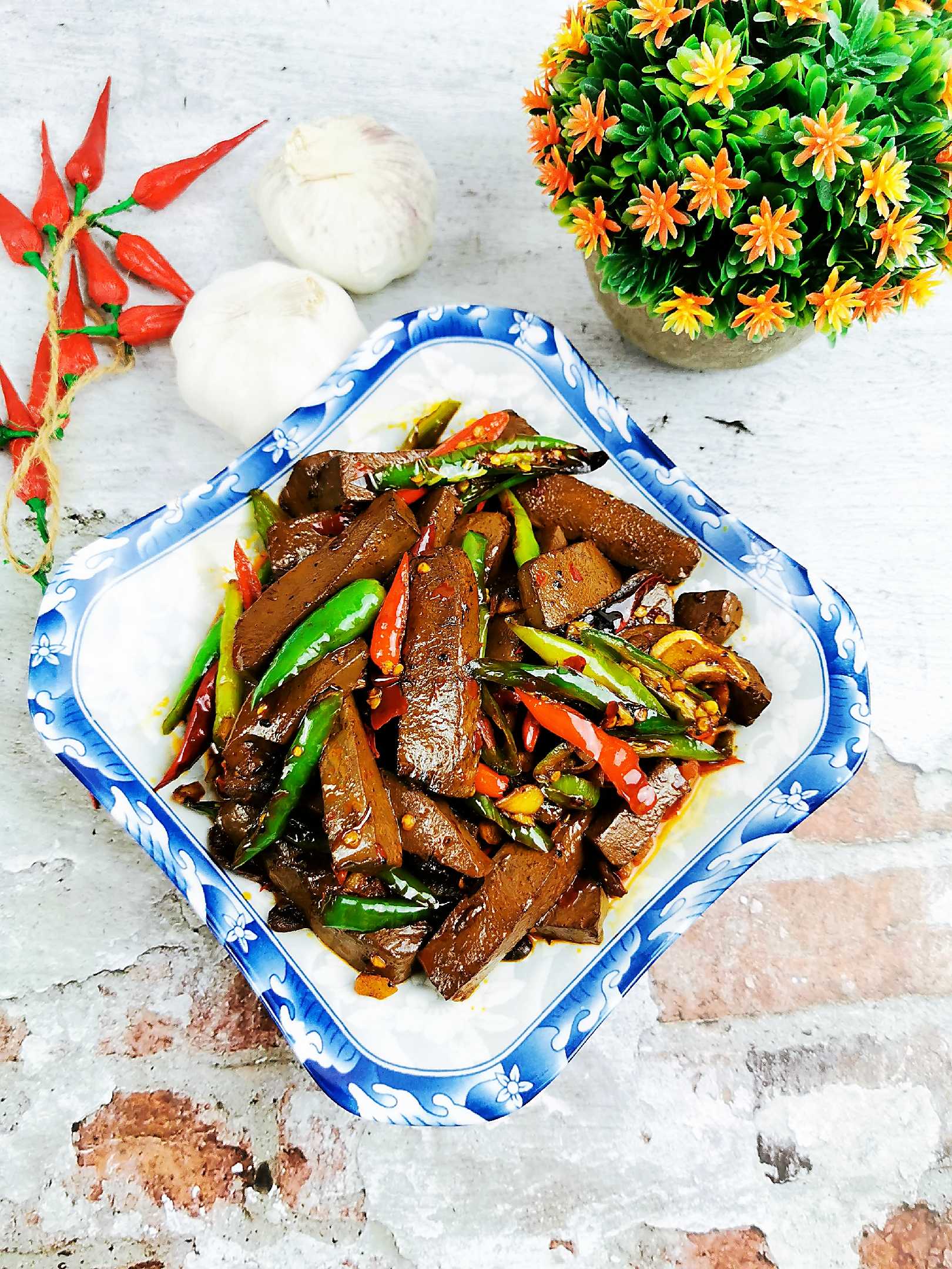 香辣鴨血的做法-香辣味炒菜譜-易網健康養生網 香辣鴨血的做法-香辣味炒菜譜