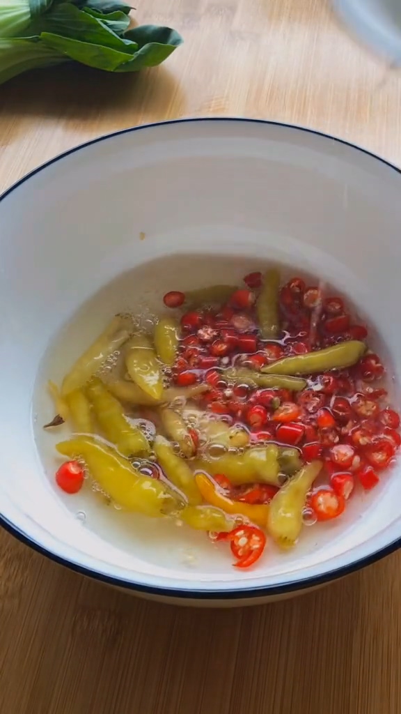 酸辣開胃腌蘿卜的做法-酸辣味腌菜譜-易網健康養生網 酸辣開胃腌蘿卜的做法-酸辣味腌菜譜