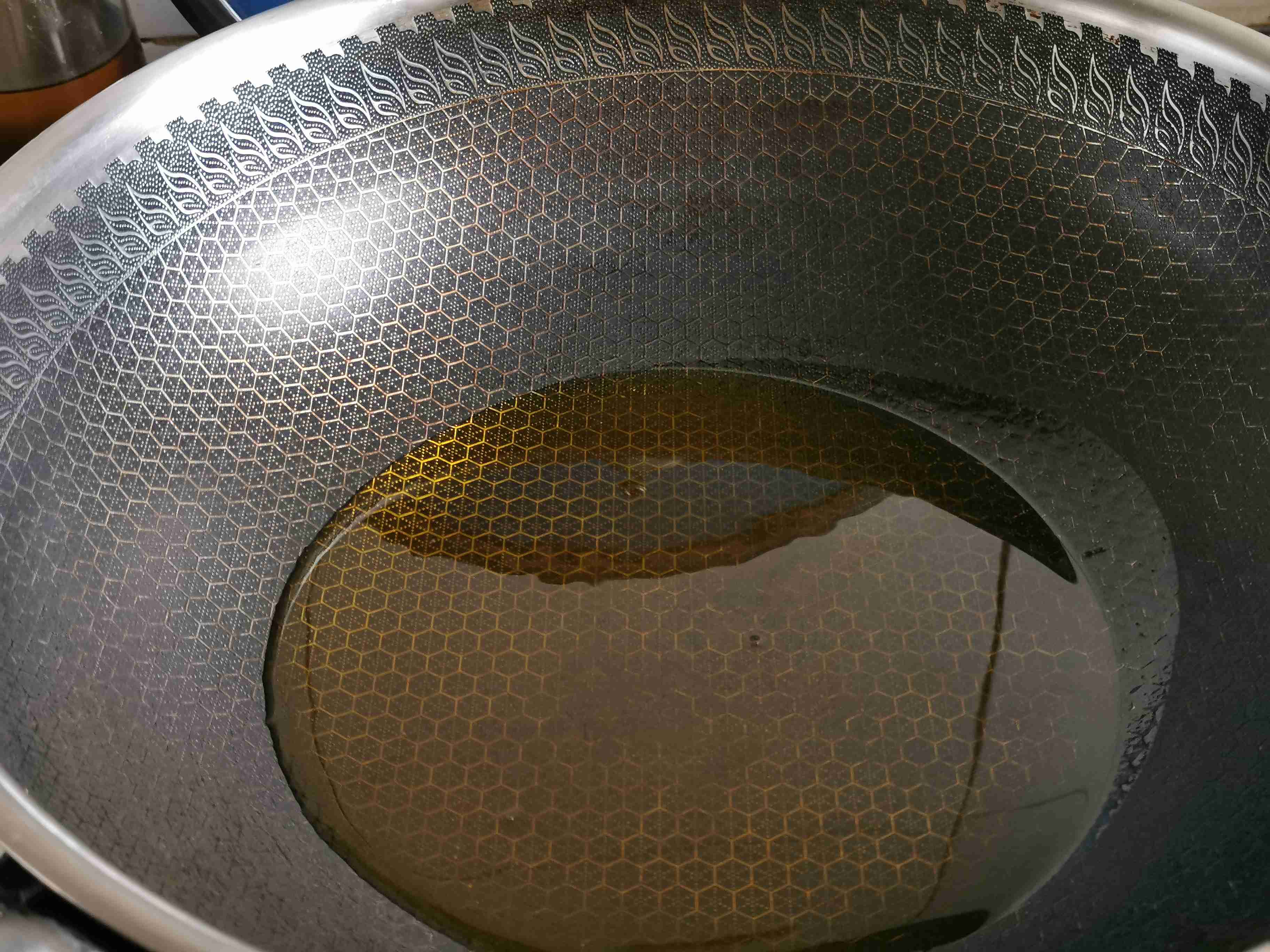 香辣小龍蝦的做法-香辣味炒菜譜-易網(wǎng)健康養(yǎng)生網(wǎng) 香辣小龍蝦的做法-香辣味炒菜譜