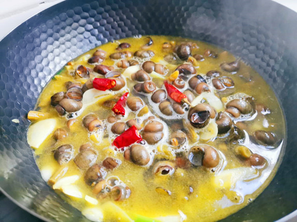 酸豆角炒田螺的做法-香辣味炒菜譜-易網(wǎng)健康養(yǎng)生網(wǎng) 酸豆角炒田螺的做法-香辣味炒菜譜