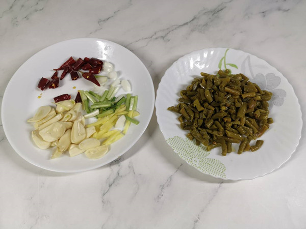 酸豆角炒田螺的做法-香辣味炒菜譜-易網(wǎng)健康養(yǎng)生網(wǎng) 酸豆角炒田螺的做法-香辣味炒菜譜