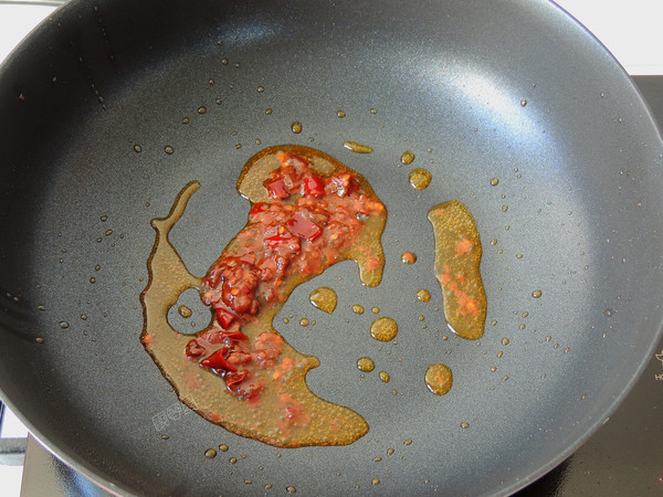 香菇肉末粉絲的做法-家常味炒菜譜-易網健康養生網 香菇肉末粉絲的做法-家常味炒菜譜